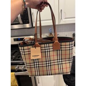 Burberry tote
